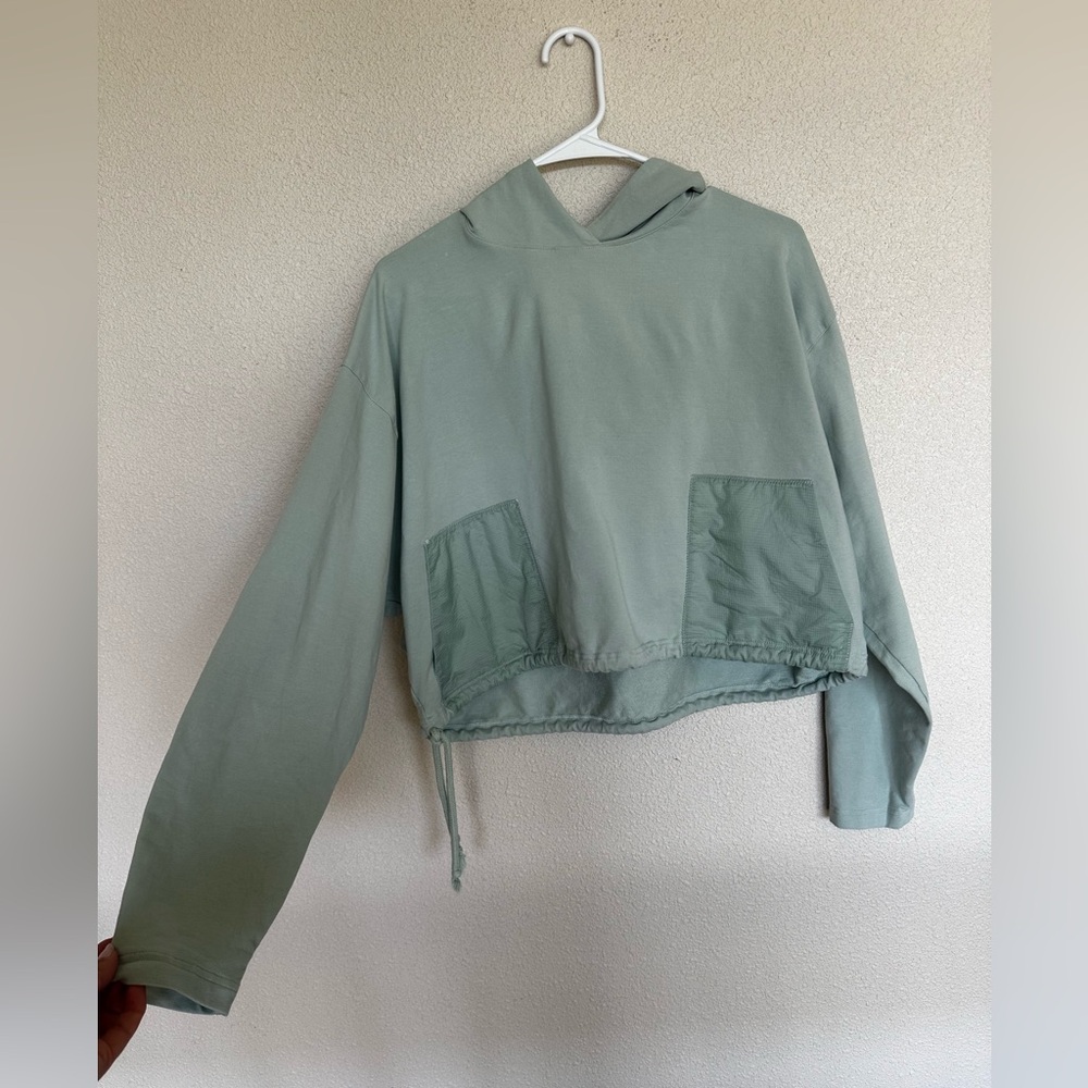 Outdoor voices cropped hoodie